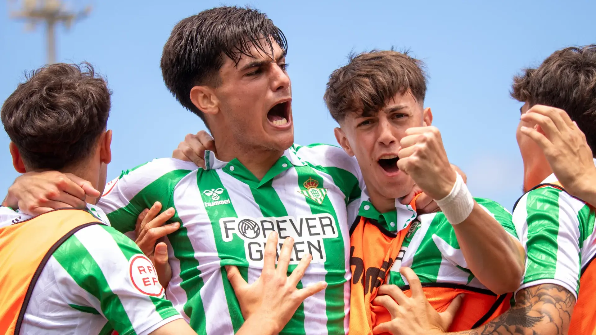 CRÓNICA | El Juvenil División de Honor da un paso más hacia una nueva final four (1-3)