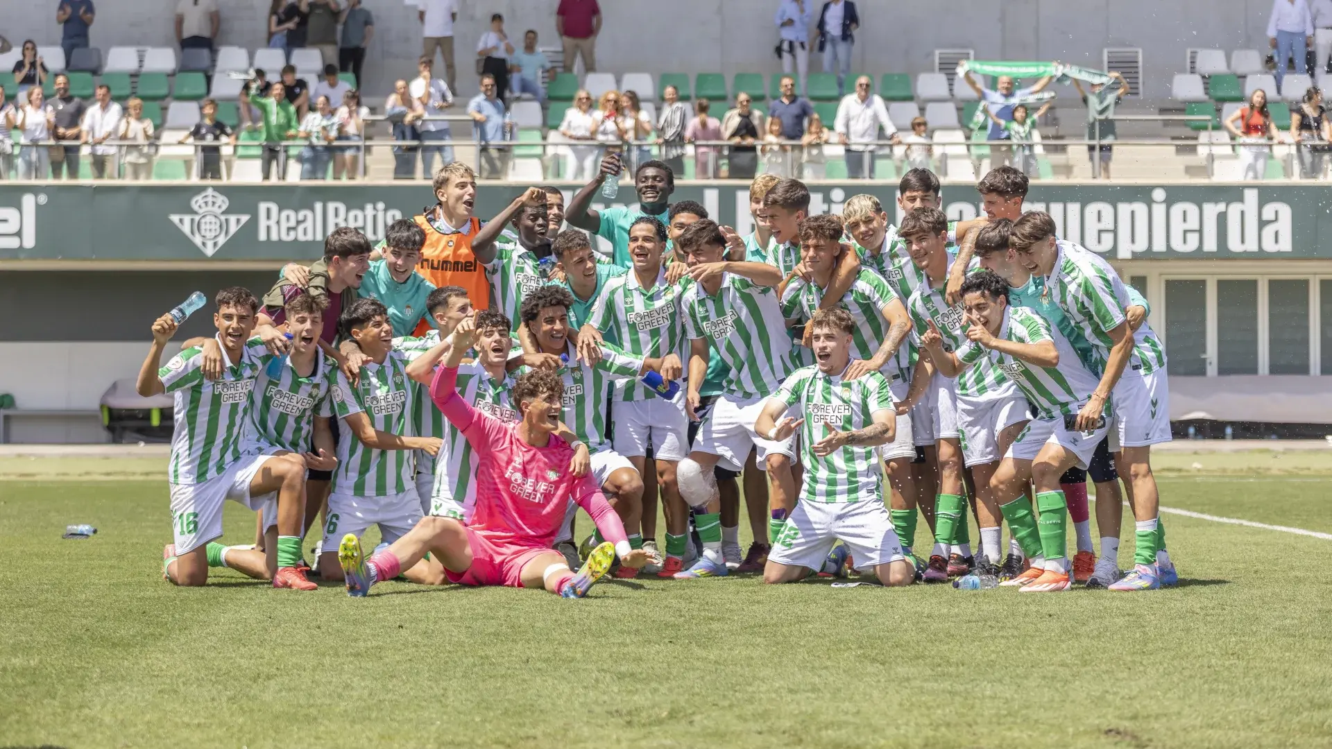CRÓNICA | El Juvenil División de Honor, clasificado a la final four de la Copa de Campeones (2-2)
