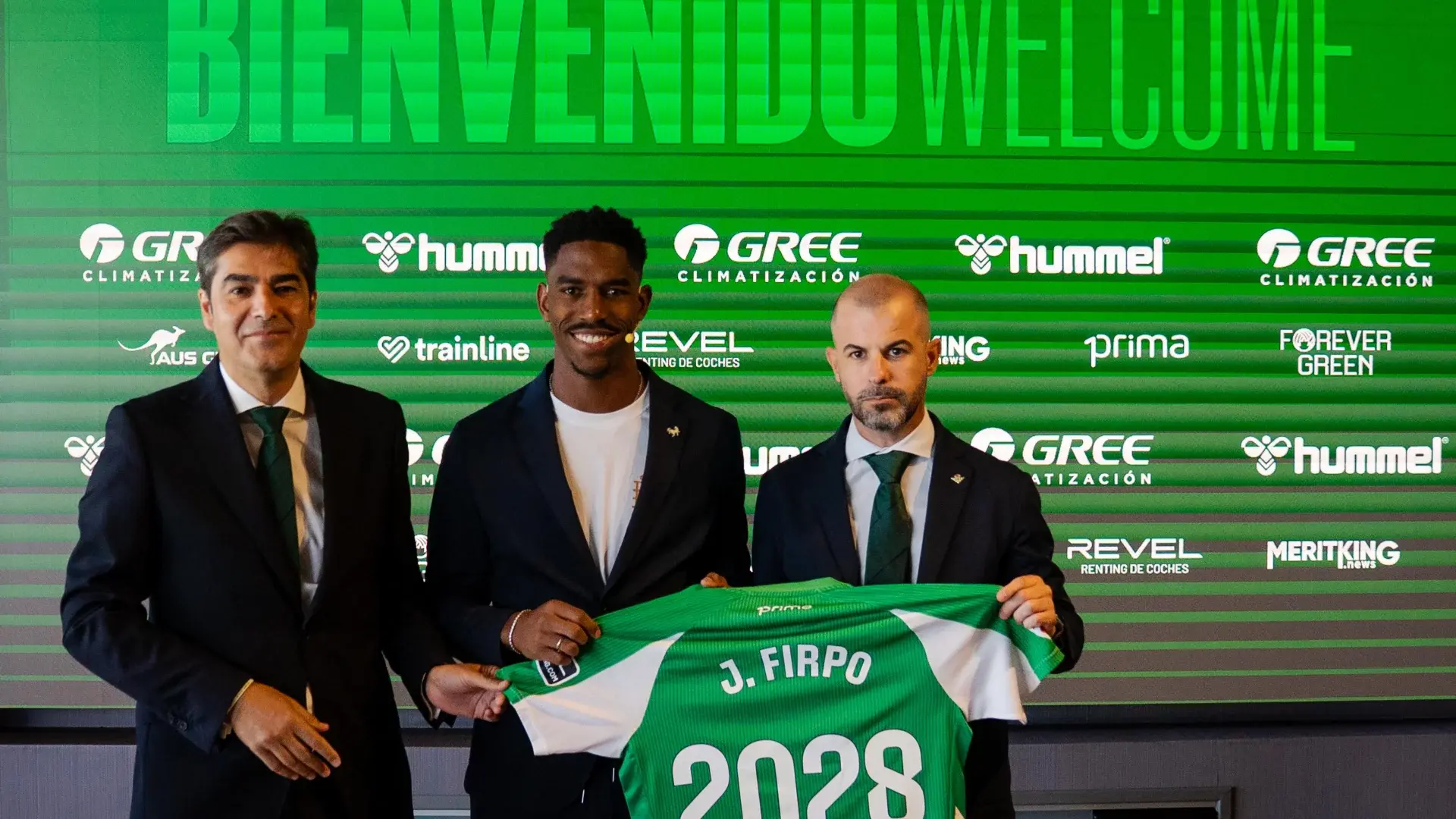 El Real Betis presenta a Junior Firpo 