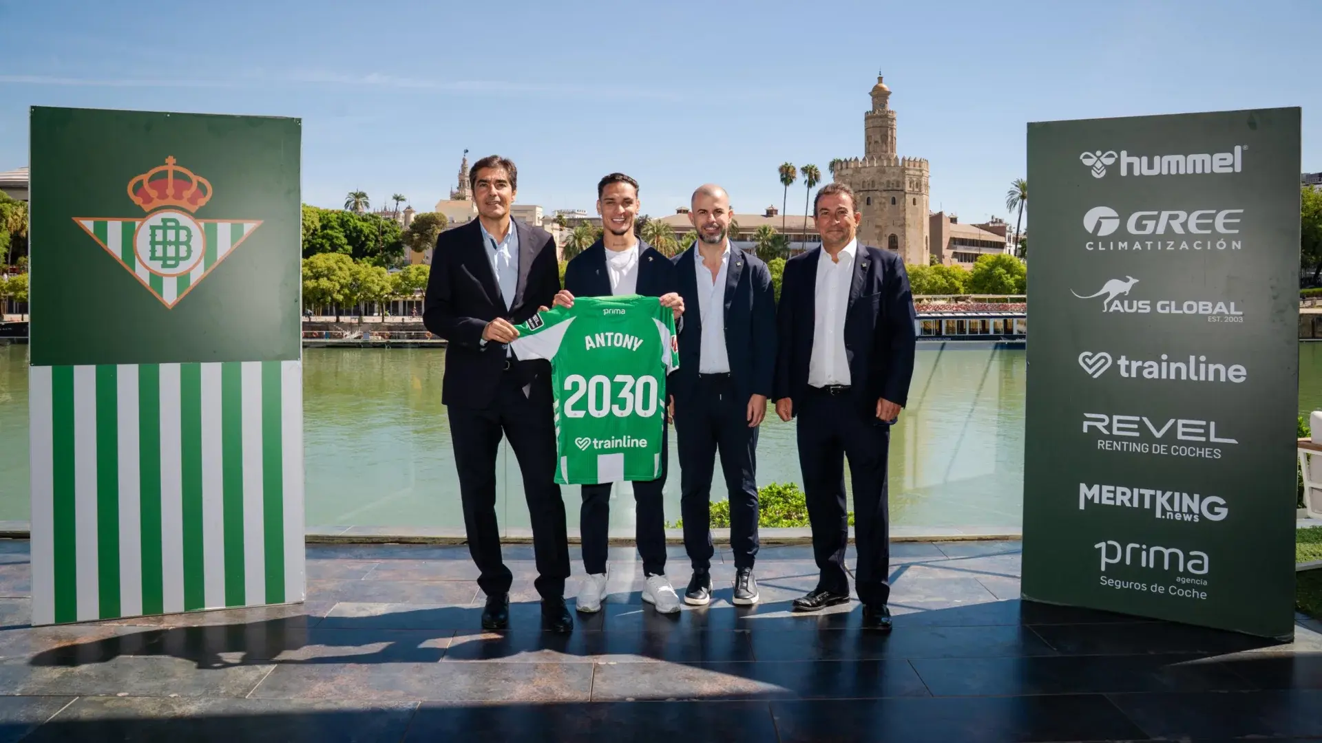 El Real Betis da la bienvenida oficial a Antony