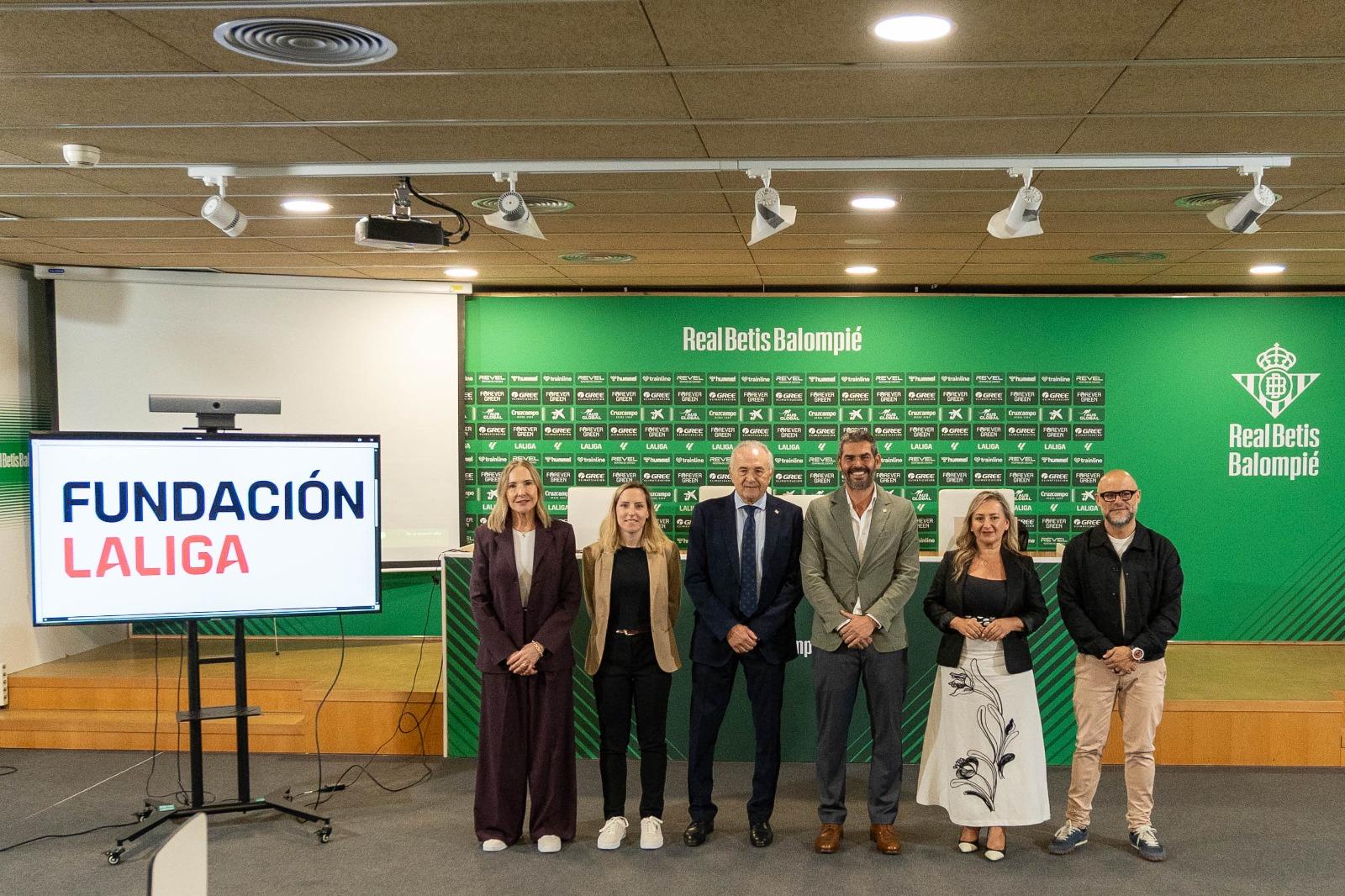 La FUNDACIÓN LALIGA y la Fundación Real Betis Balompié reúnen a expertos europeos para impulsar la acción climática a través del fútbol 