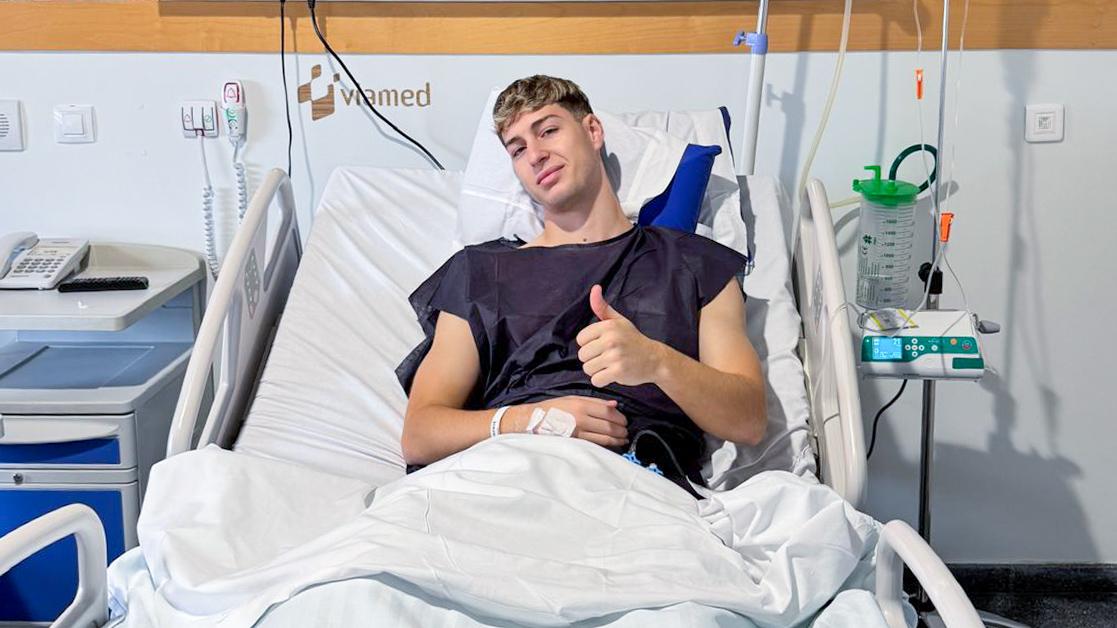 Antonio Toral, operado con éxito de su lesión en la rodilla derecha