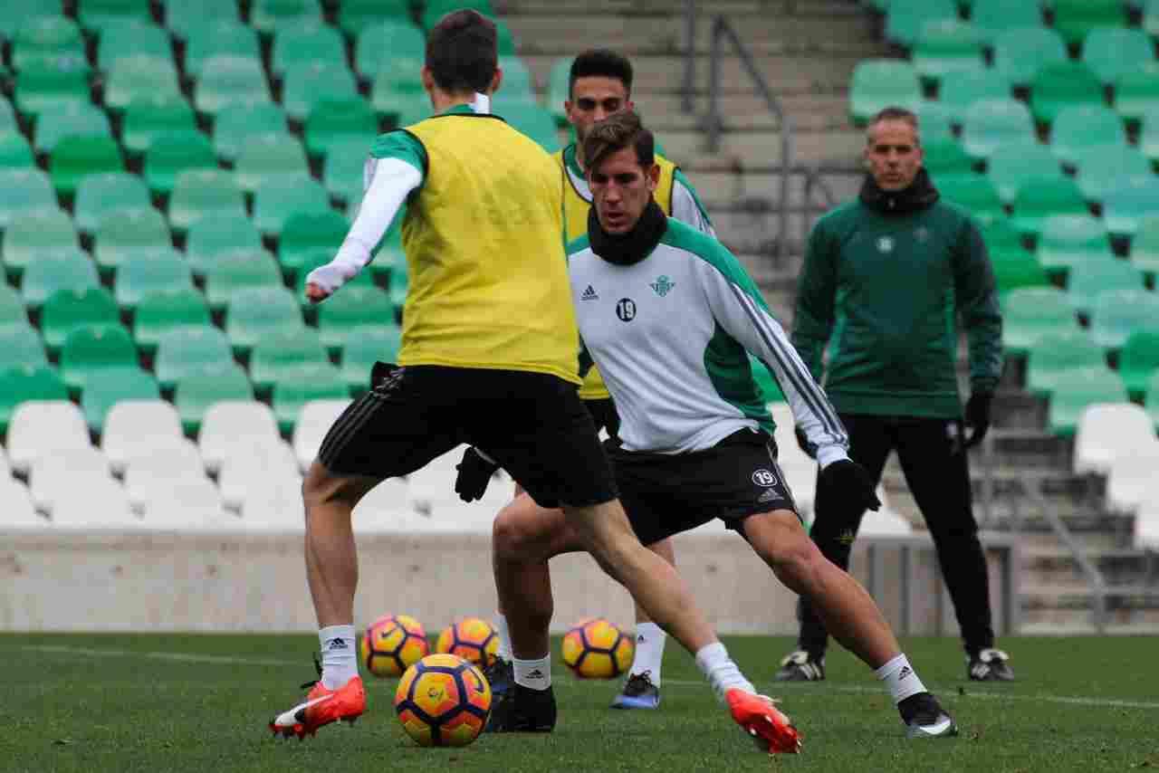 Álex Alegría vuelve a ejercitarse con el grupo