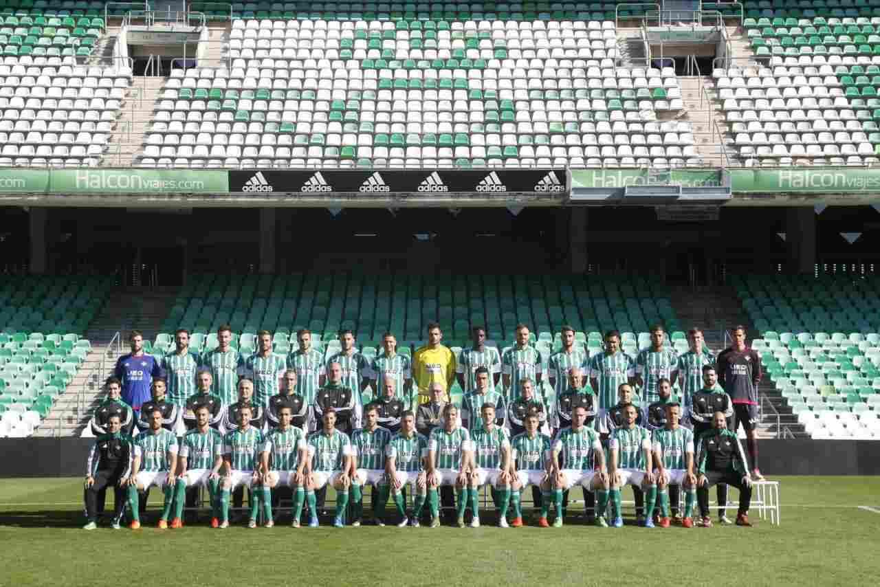 El Real Betis Balompié realiza su foto oficial de la temporada 2015-2016