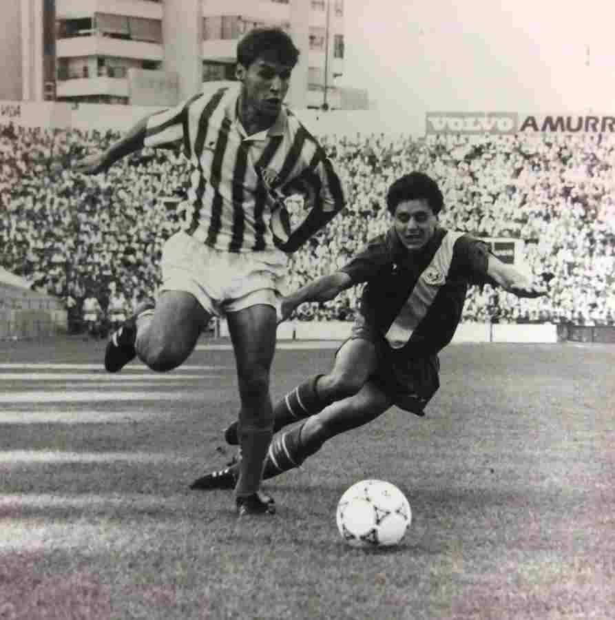 El Perfil: Luis Márquez
