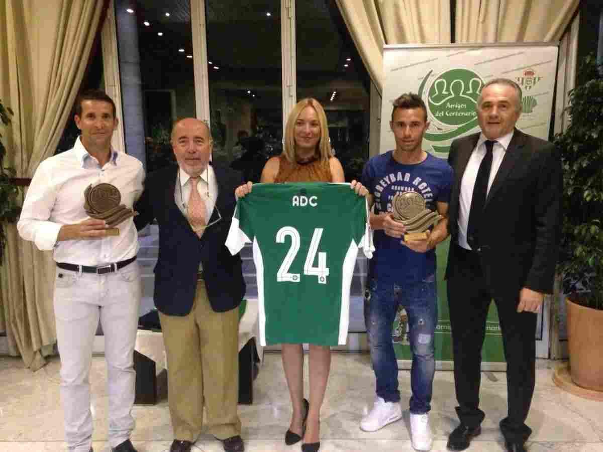 Rubén Castro y Merino recibieron los premios de la Asociación de Amigos del Centenario
