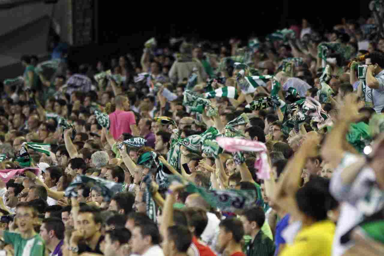 Acompaña al Real Betis a Huelva y Barcelona