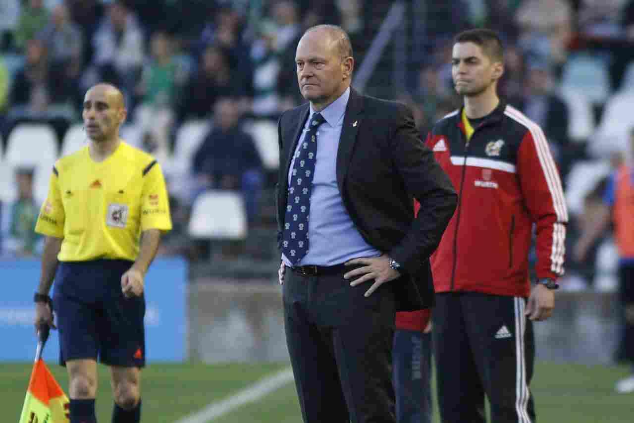 Mel: "Empezando por el entrenador, todo ha sido un desastre"