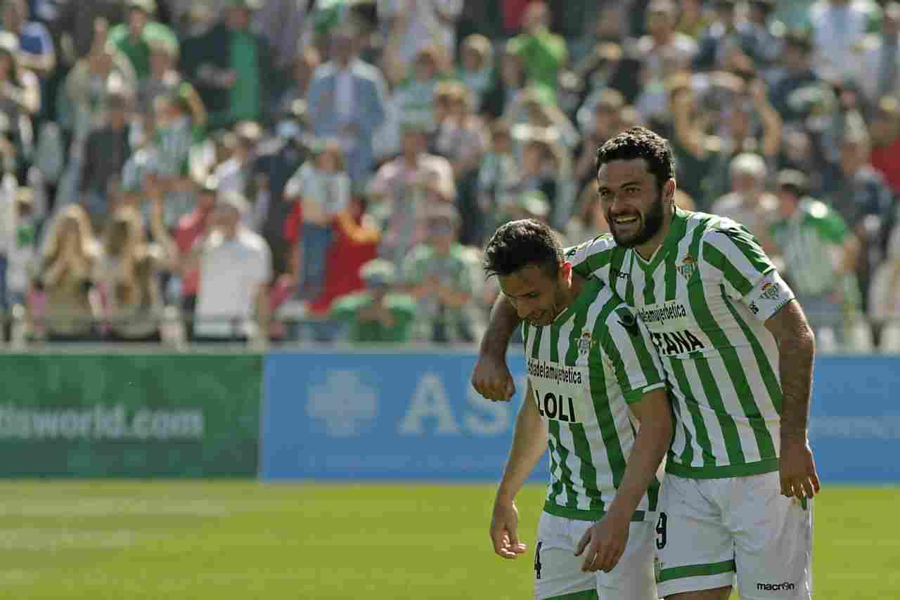 Rubén y Molina regalan una goleada a la afición (4-0)