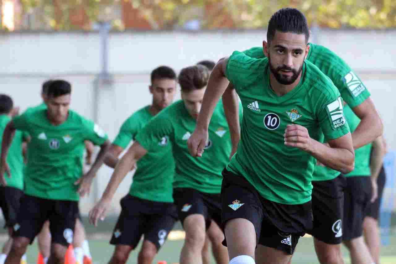 Boudebouz participa con el grupo en el entrenamiento el miércoles