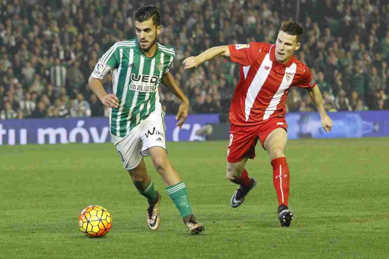 Merino convoca a todos los futbolistas disponibles para el derbi