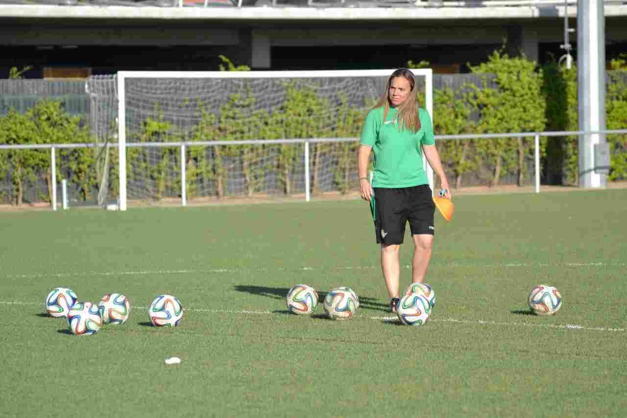 María Pry (RBB Féminas): “La unión del equipo y la afición hará que podamos resolver la eliminatoria”