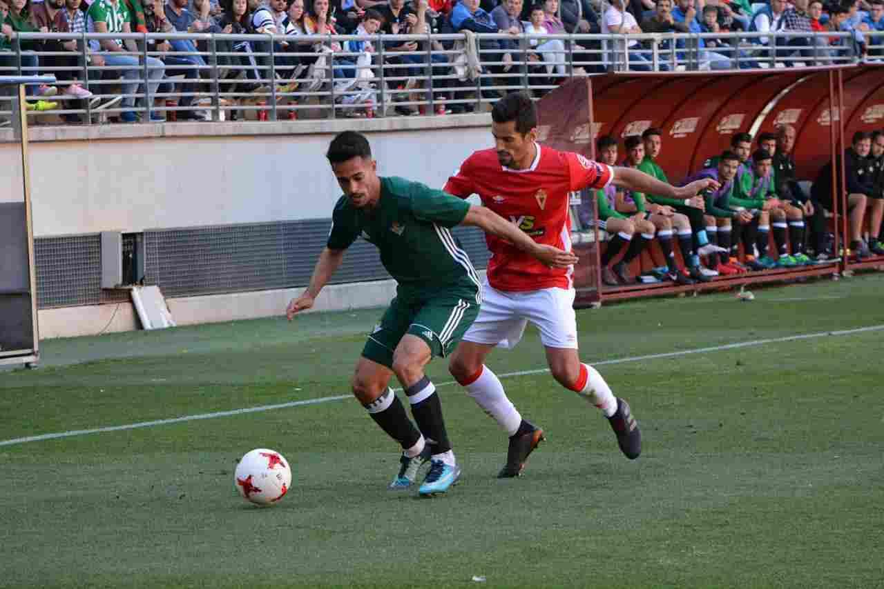 CRÓNICA | Real Murcia-Betis Deportivo: Victoria que impide el descenso matemático (0-1)