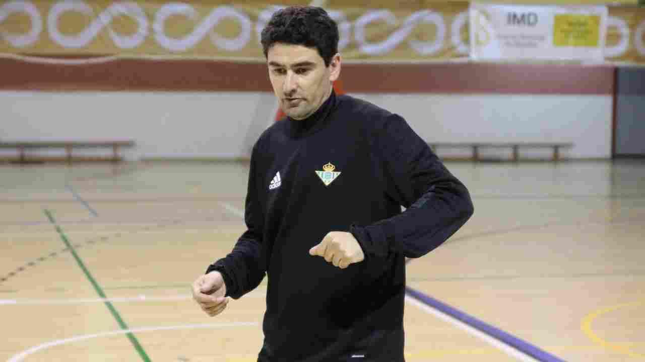 Daniel Ibañes: “Tenemos que ir a Puertollano con ganas y no bajar los brazos en ningún momento”