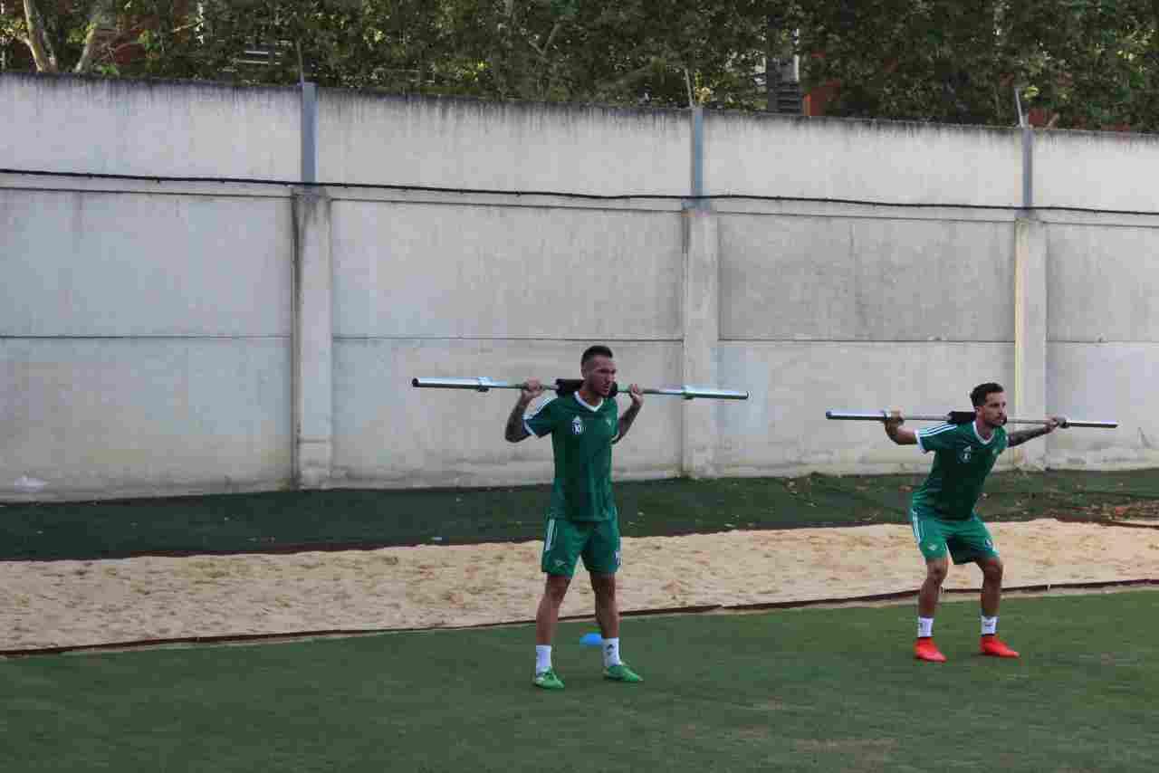 Digard sufre una fractura grado I en el codo izquierdo