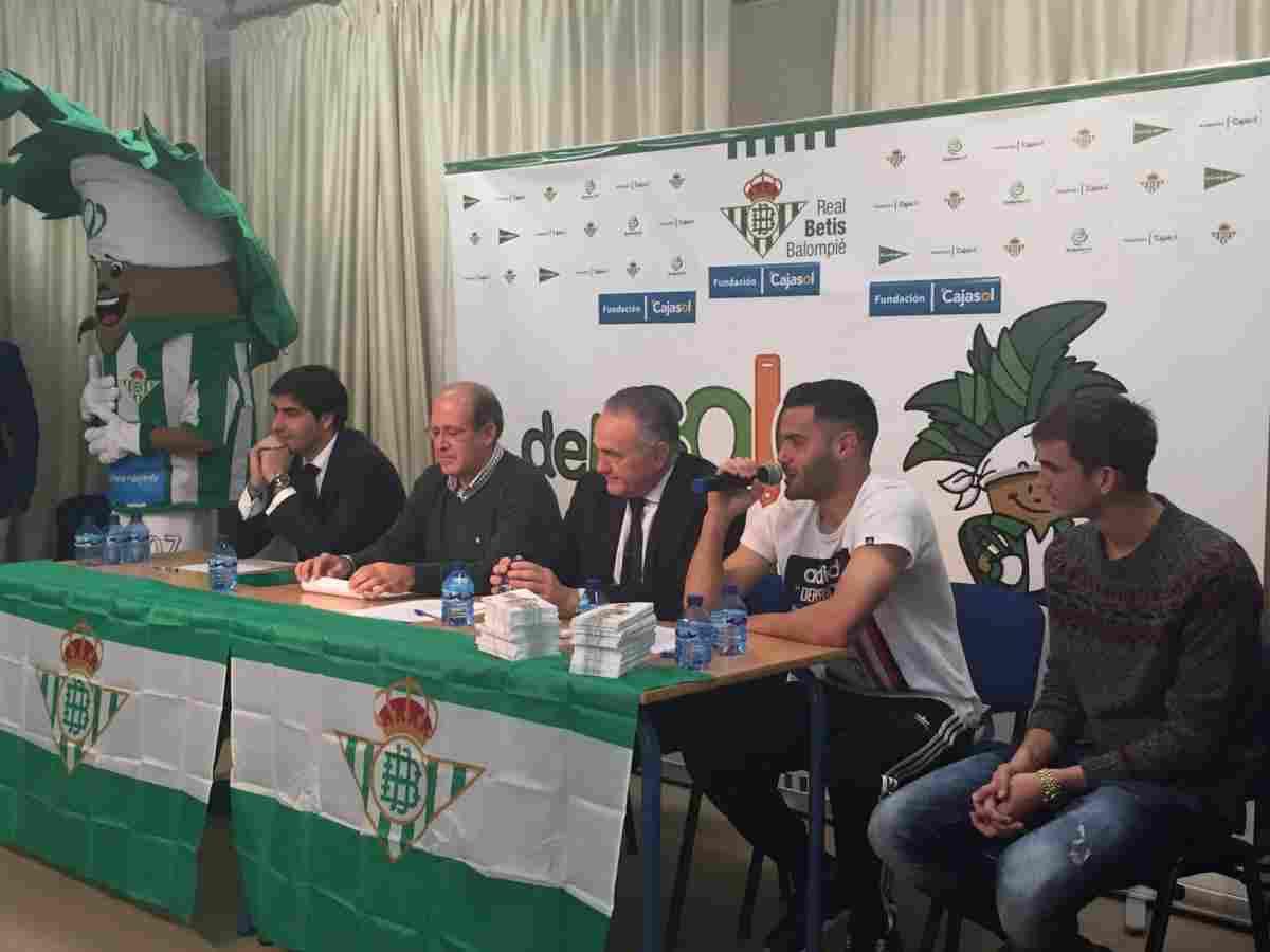 El Real Betis Balompié visita el Colegio Público Juan XXIII