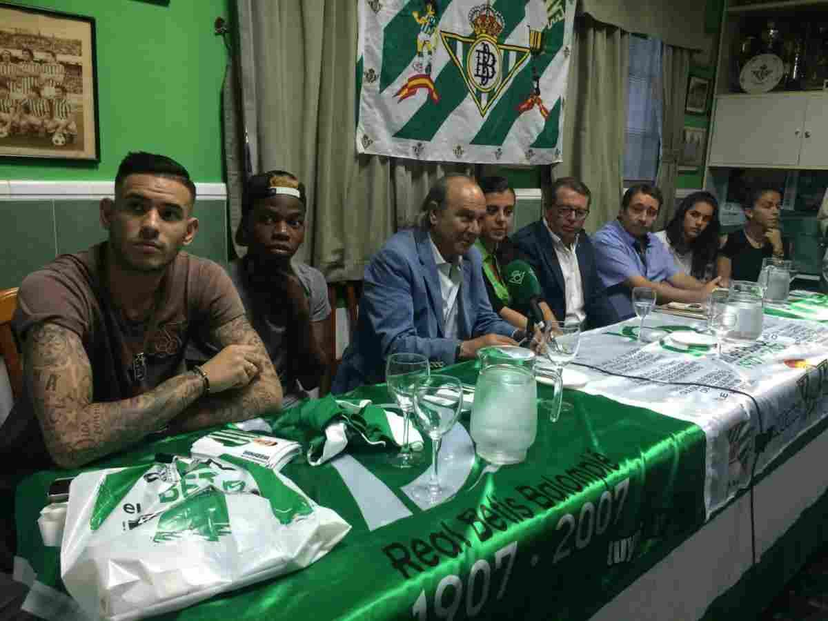 El Real Betis, presente en el 40 aniversario de la Peña Bética Nuestra Señora de la Oliva