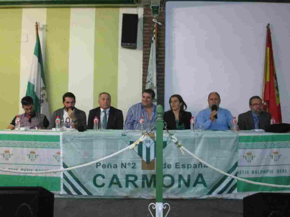 Ceballos y Figueras recibieron los premios de la Peña Bética de Carmona