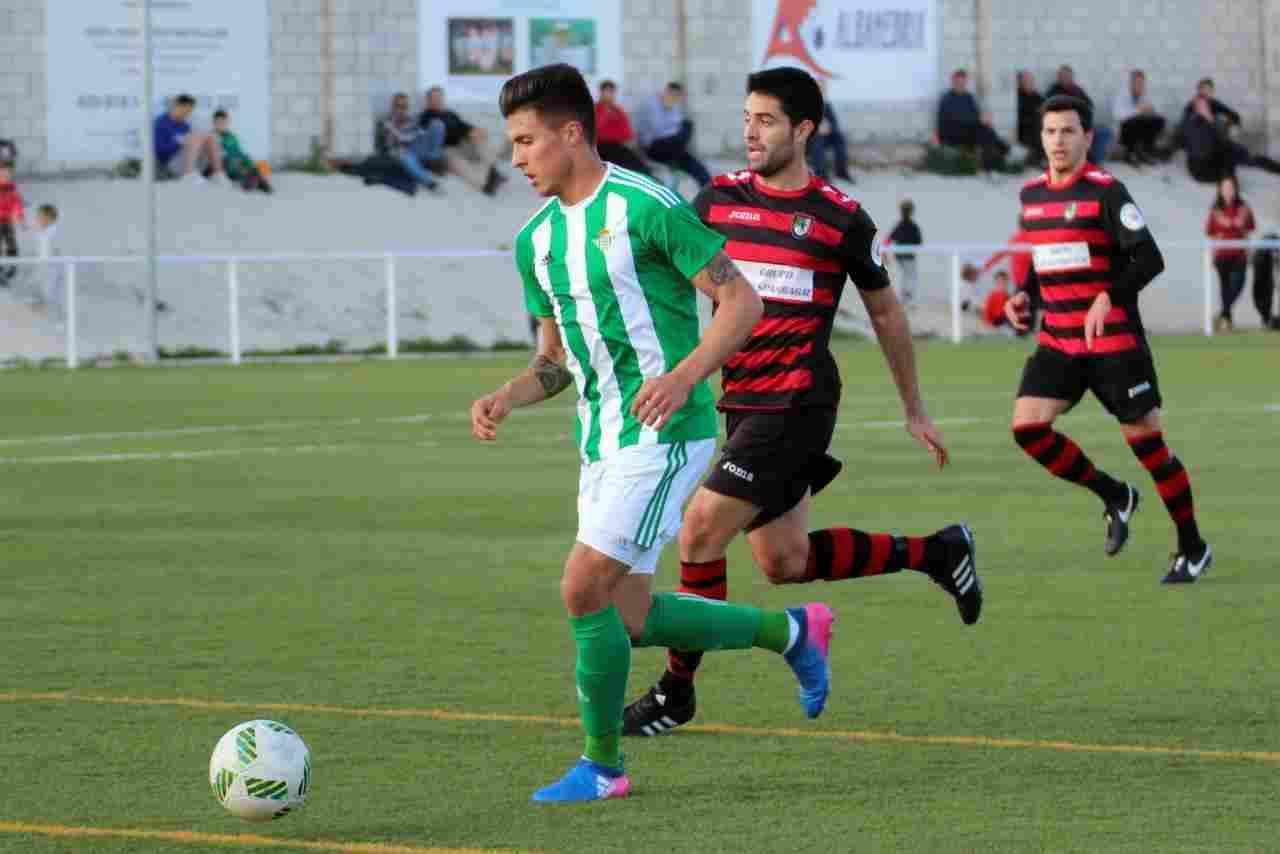 El Betis B se aúpa al liderato tras empatar en Gerena (0-0)