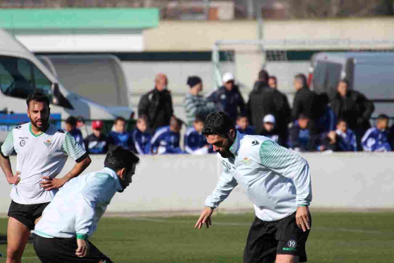 Piccini no se ejercita y Caro se retira antes de la conclusión de la sesión
