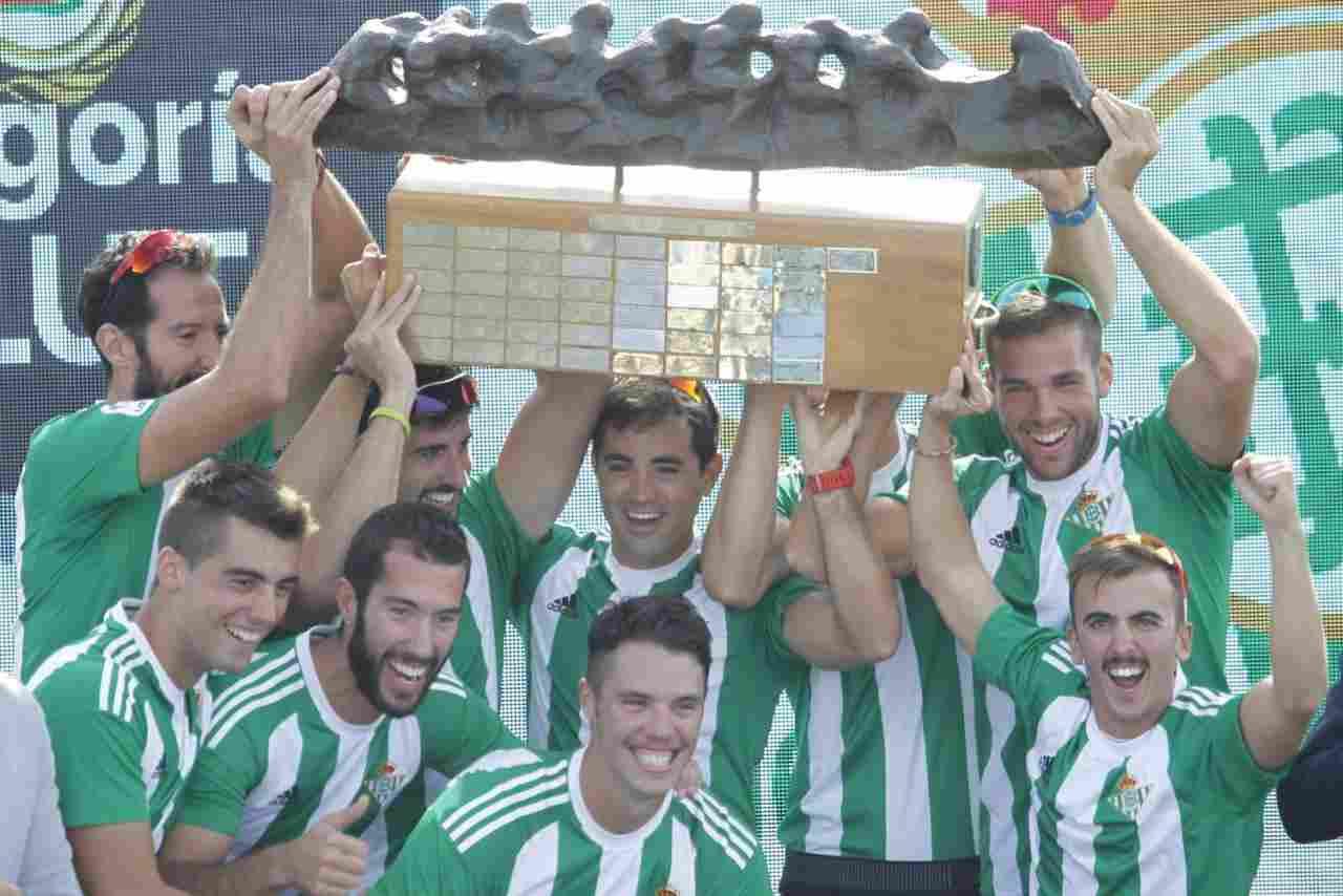 El Real Betis logra su sexta victoria consecutiva en la Regata