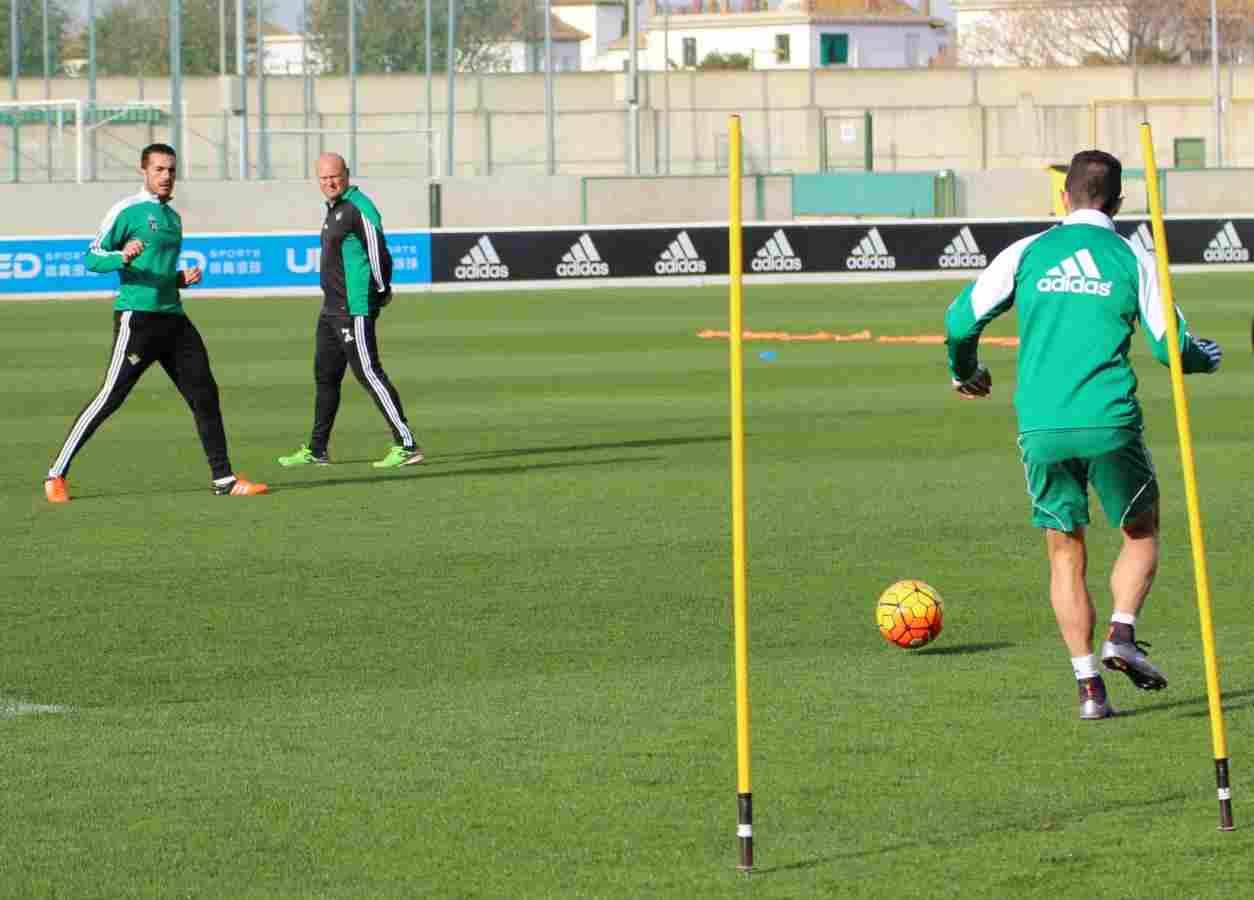 El Real Betis ya prepara el derbi