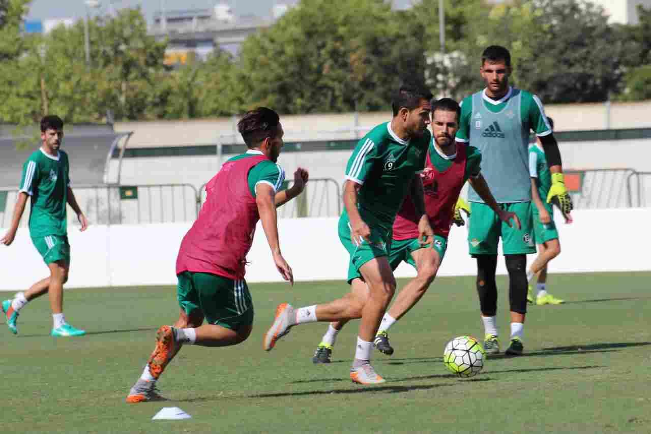 Rubén Castro, Digard y Juanma, bajas en la sesión matinal