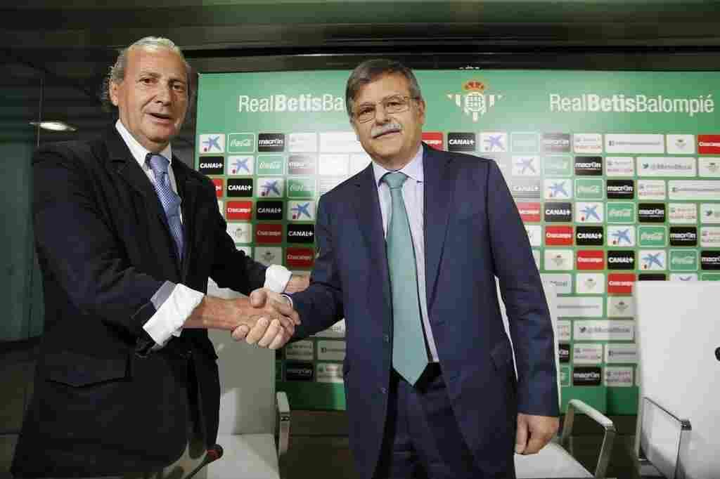 Los remeros del Real Betis tendrán un nuevo bote para la Regata