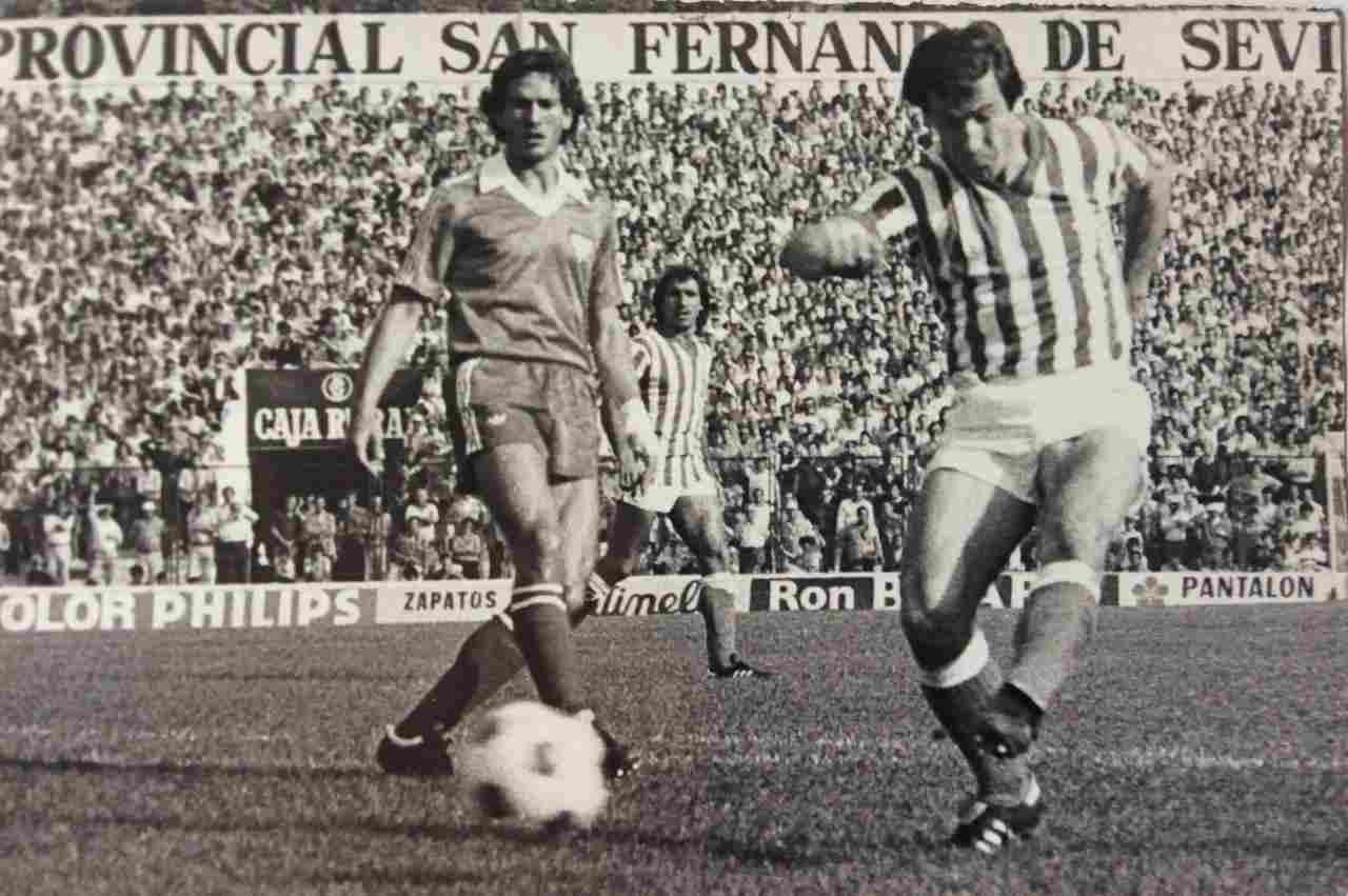 El Perfil: Javier López