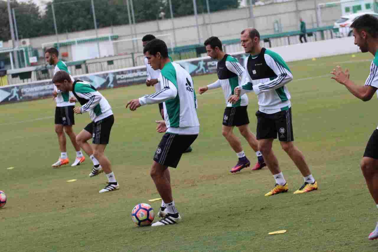 Mandi se reincorpora a la dinámica grupal