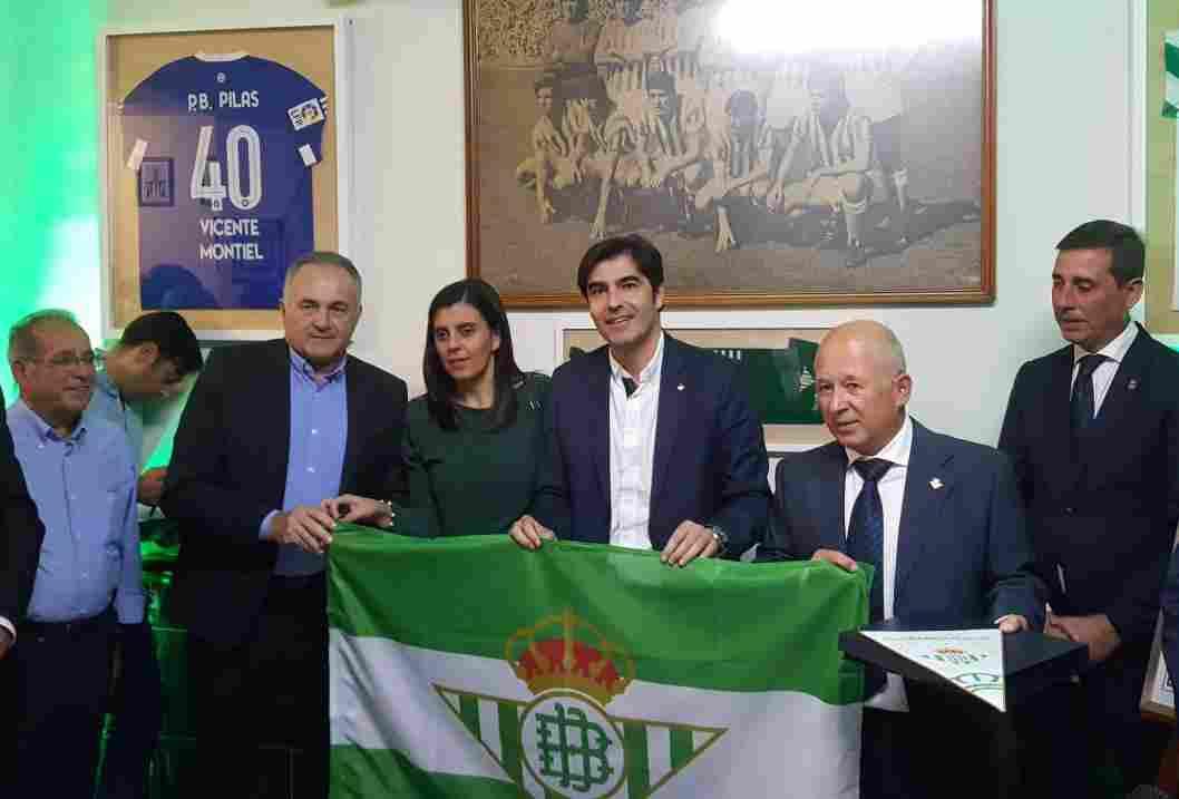Ángel Haro, en la Peña Cultural Bética Vicente Montiel: "Estamos satisfechos del Betis que estamos construyendo entre todos"