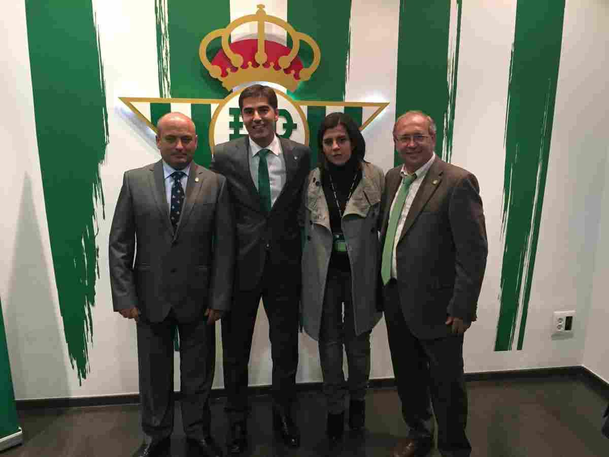 La Peña Bética de Chucena recibió el reconocimiento del Real Betis
