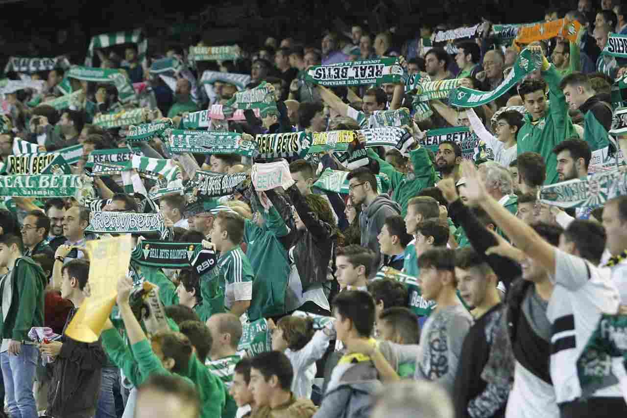 Reunión del Real Betis con las peñas de la ciudad de Sevilla