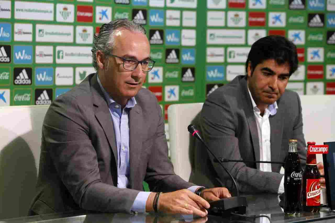 Torrecilla: "Llegará un mediocentro que suba el nivel del equipo"