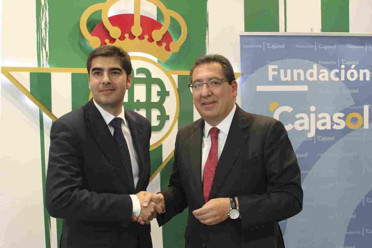 El Real Betis y la Fundación Cajasol renuevan su convenio de colaboración