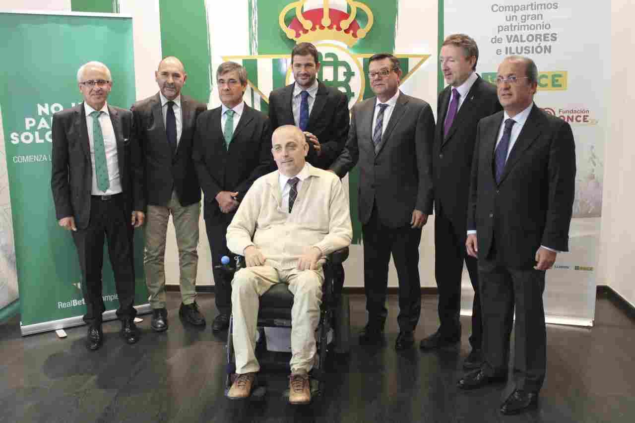 El Real Betis trabajará con la ONCE y su Fundación para mejorar la accesibilidad a sus instalaciones 