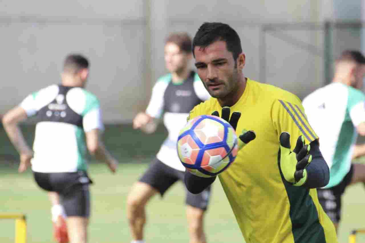 Adán completa con normalidad el ensayo del miércoles