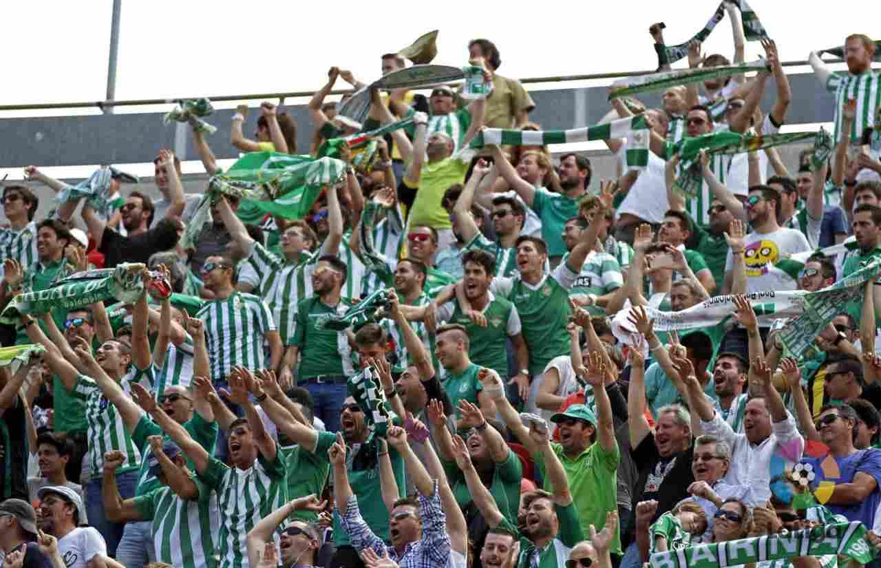 Las entradas para el Valencia CF-Real Betis, a 12 euros en las taquillas del Benito Villamarín