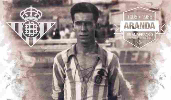 El cartel del partido, dedicado a Andrés Aranda