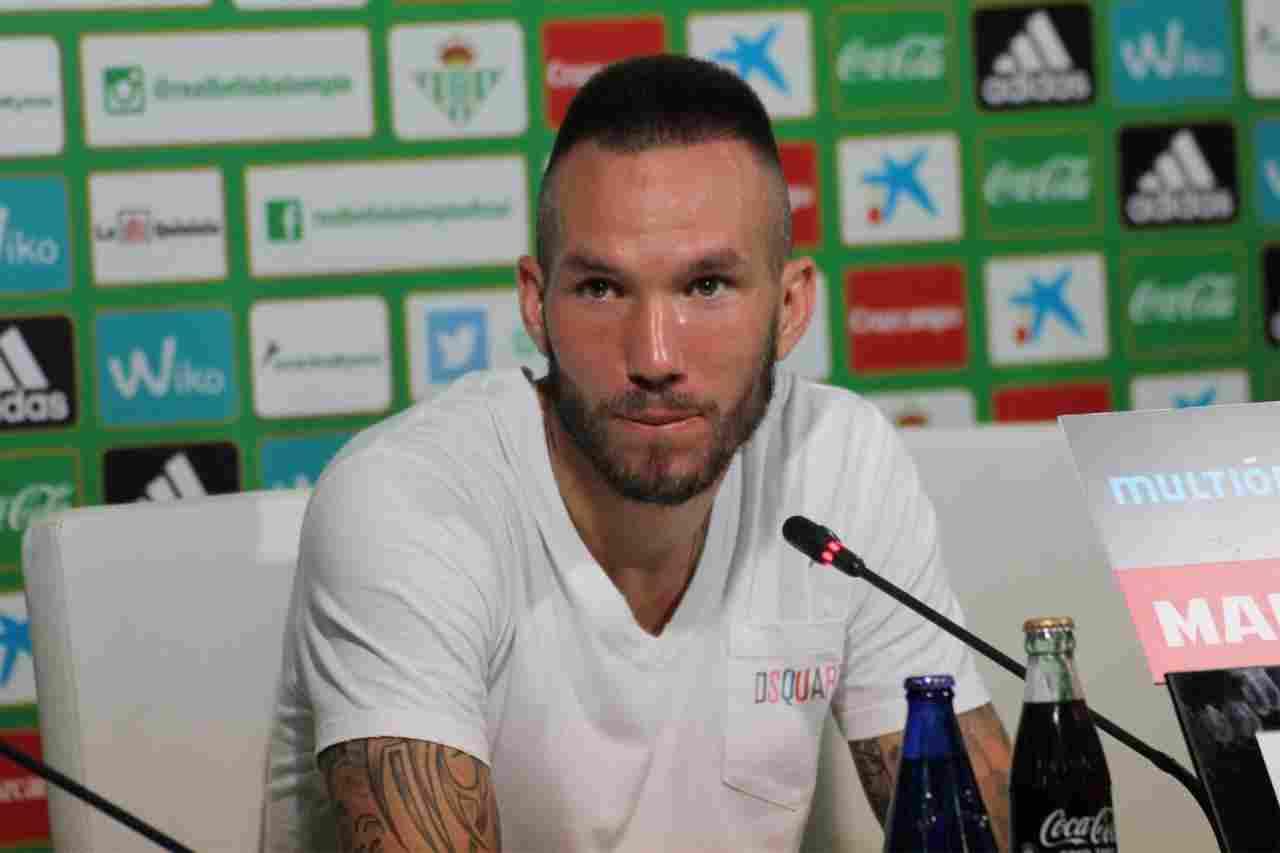 Digard: "Trabajo mucho para jugar si el míster cree que estoy mejor que otro compañero"