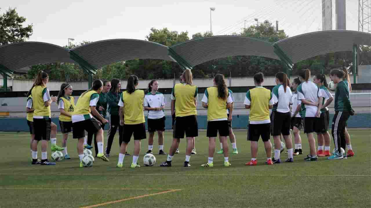 Cristina, novedad del Real Betis Féminas en la vuelta a los entrenamientos