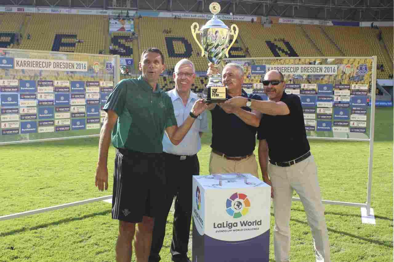El Real Betis se adjudica la Dresden Cup
