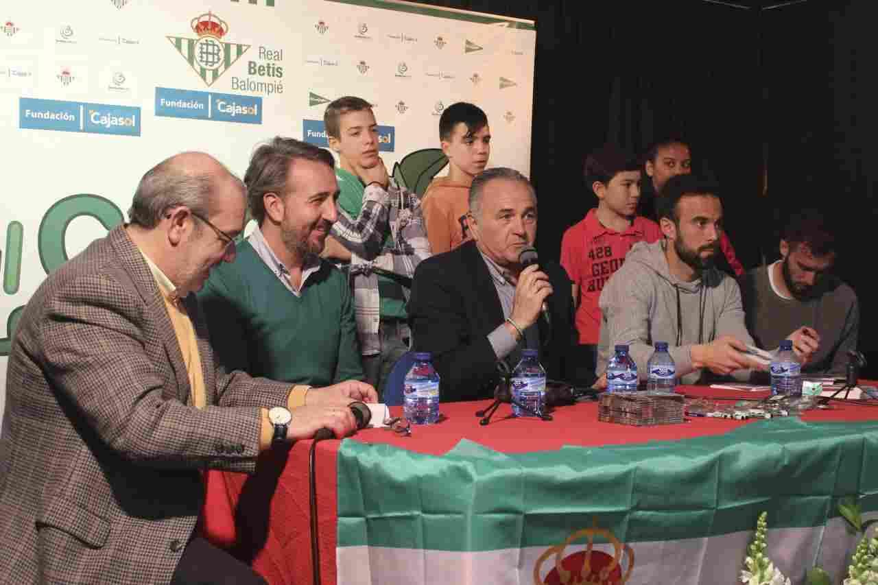 Gordillo, sobre Rafael Iriondo: "Ha sido una pérdida grande para el beticismo, hizo historia en el Betis"