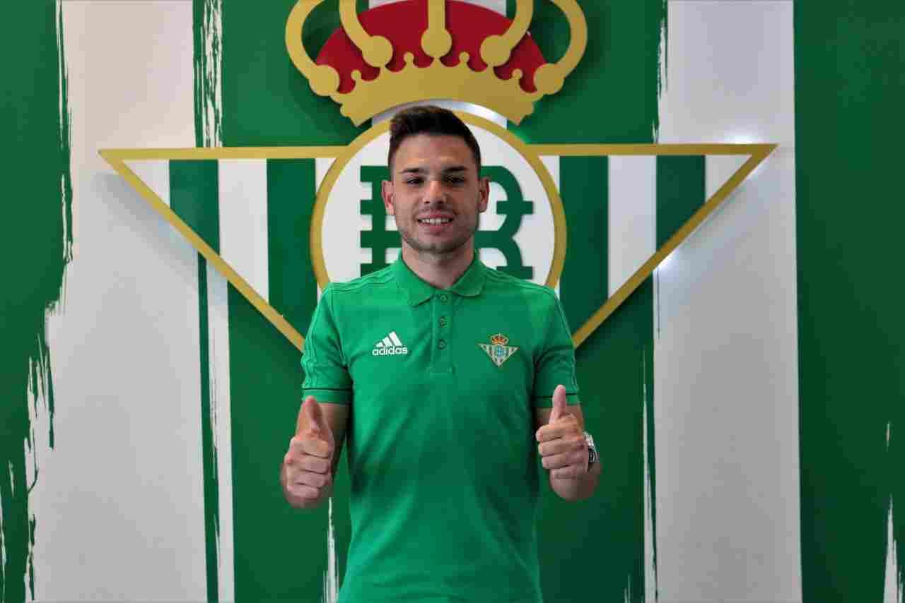 El Real Betis acuerda con Ivi su renovación por una temporada
