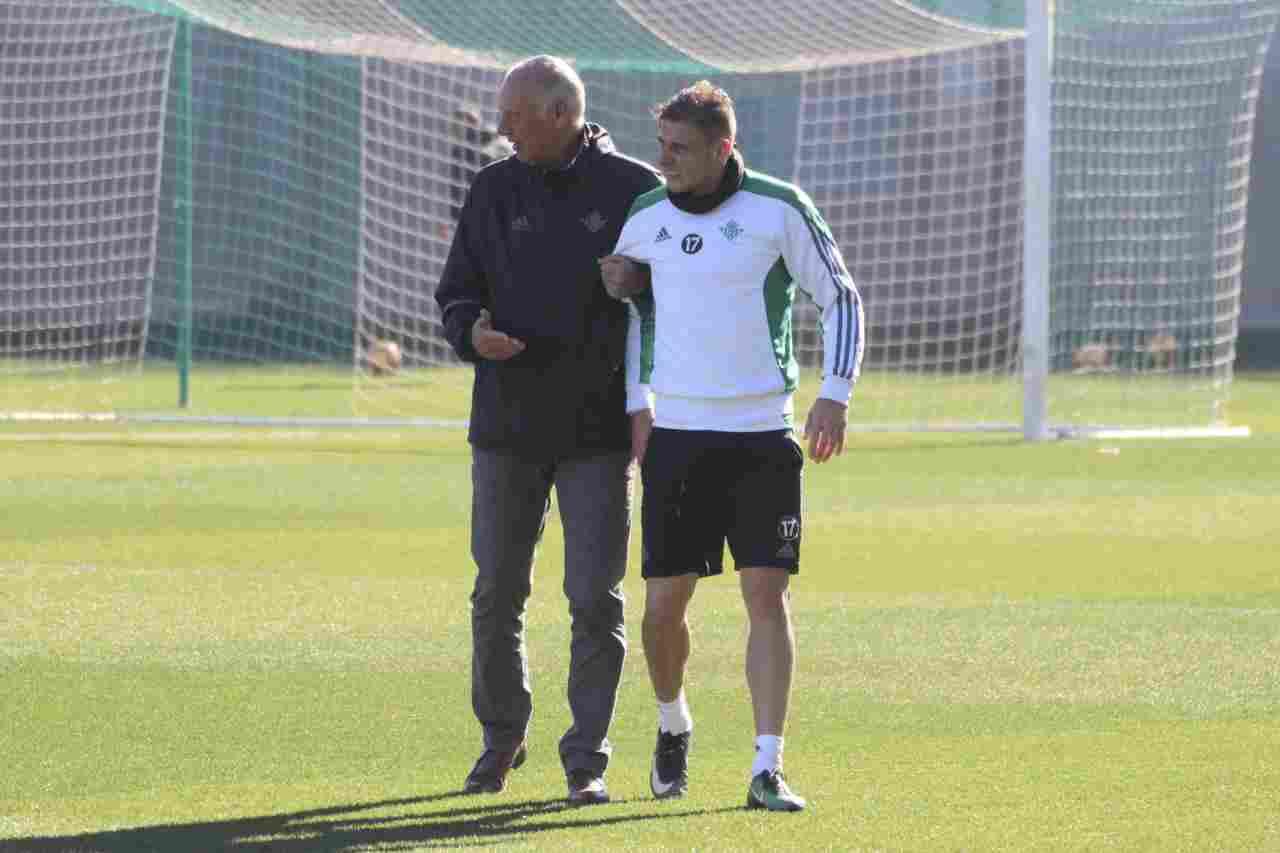 Joaquín abandona el entrenamiento del martes por un golpe en la rodilla