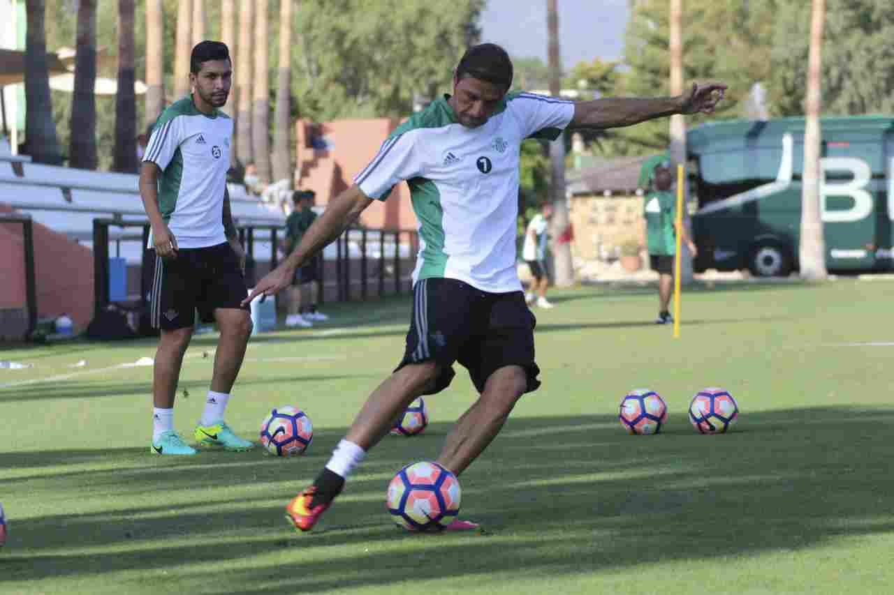 Durmisi y Felipe Gutiérrez vuelven a completar a las órdenes de Poyet gran parte del entrenamiento vespertino