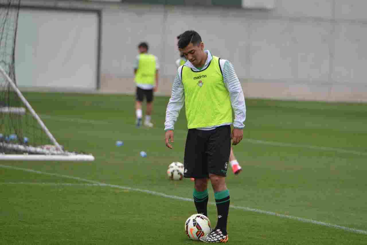 Lolo Reyes participa en el entrenamiento del jueves