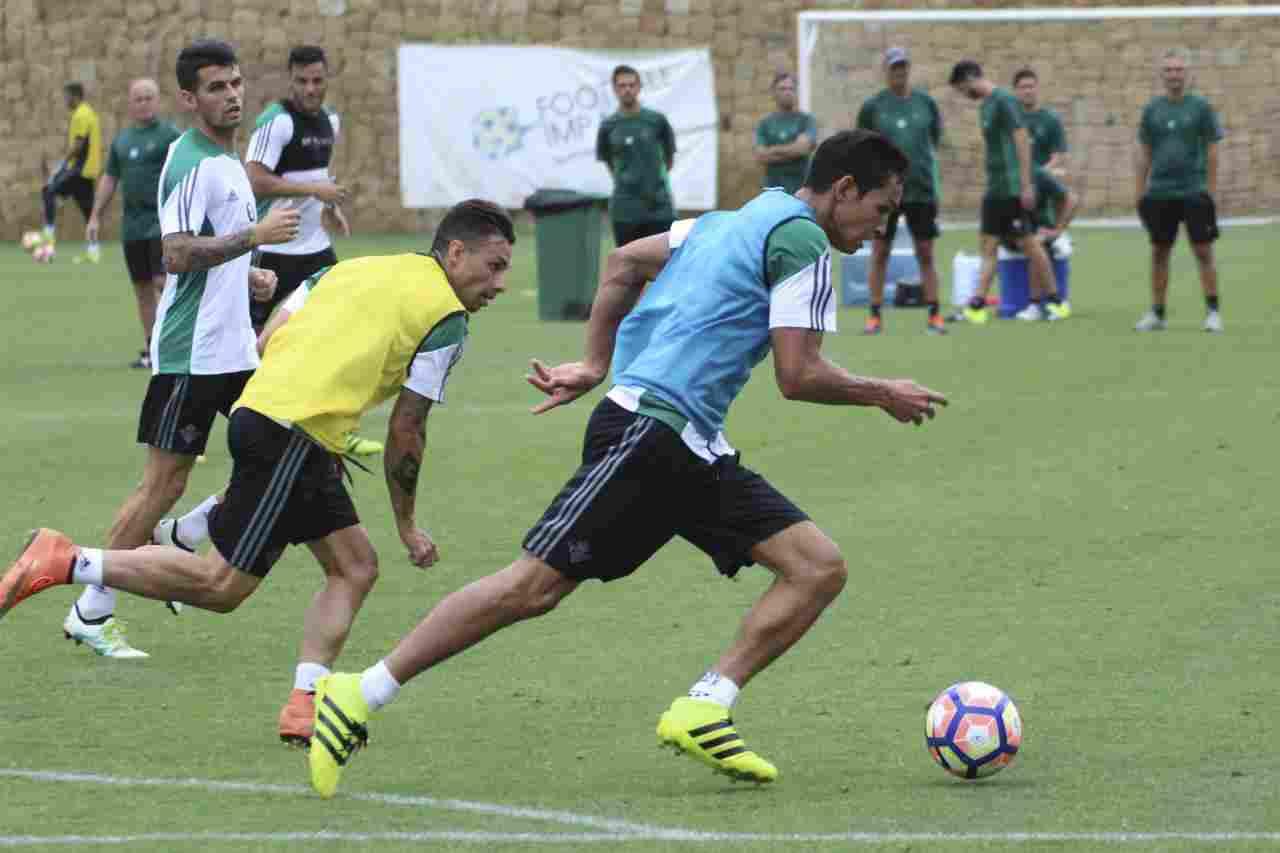 Durmisi y Felipe Gutiérrez completan más de la mitad de la sesión matinal con el grupo