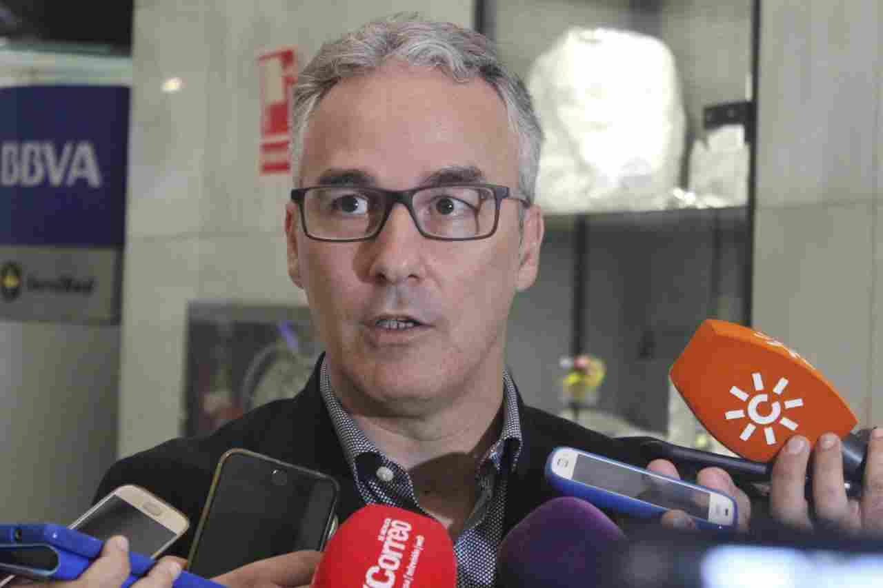 Torrecilla: "La confianza en Poyet está inalterada, lo veo fuerte, convencido y buscando soluciones"