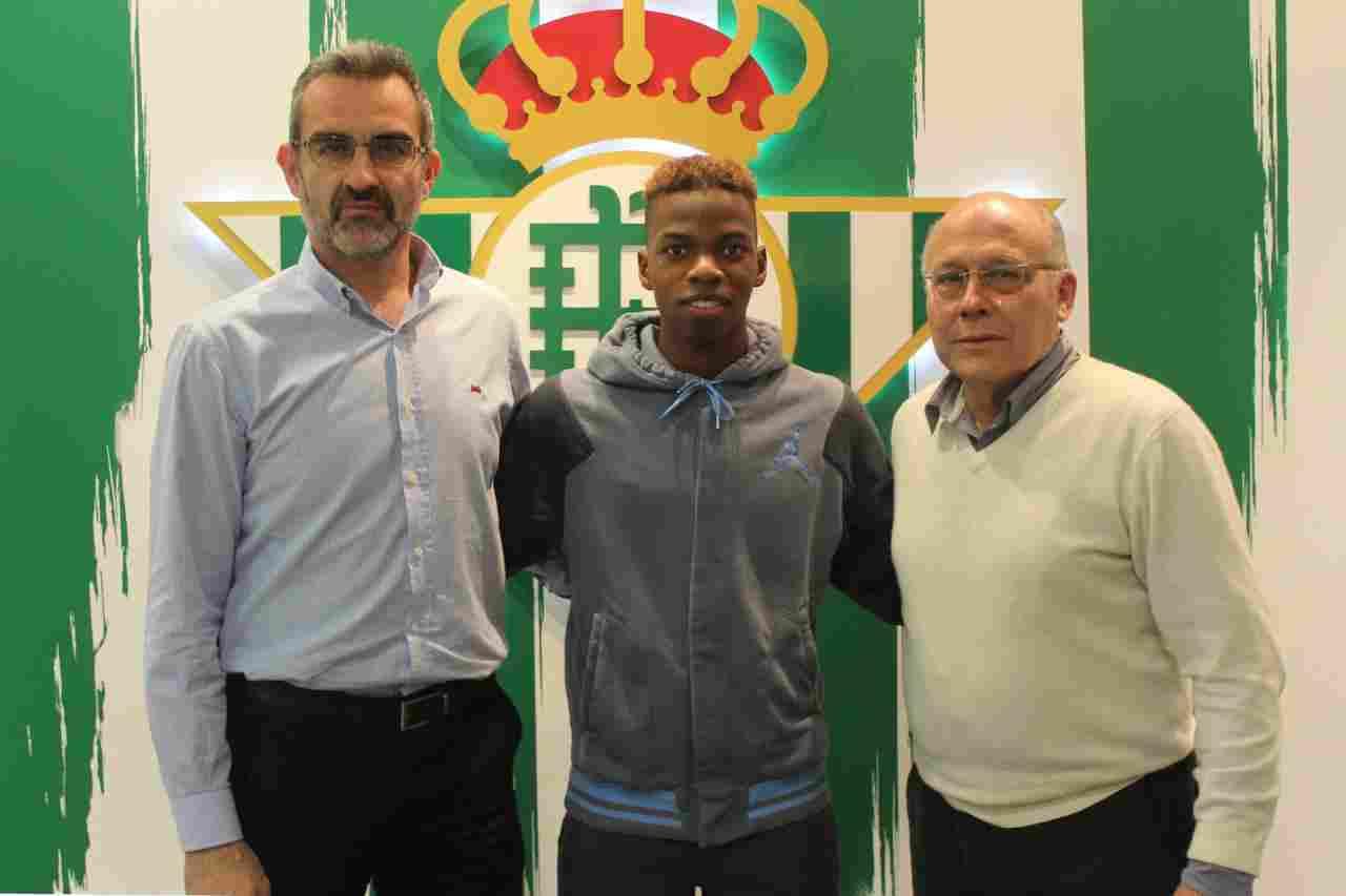 El Real Betis incorpora al belga Charly Musonda Jr